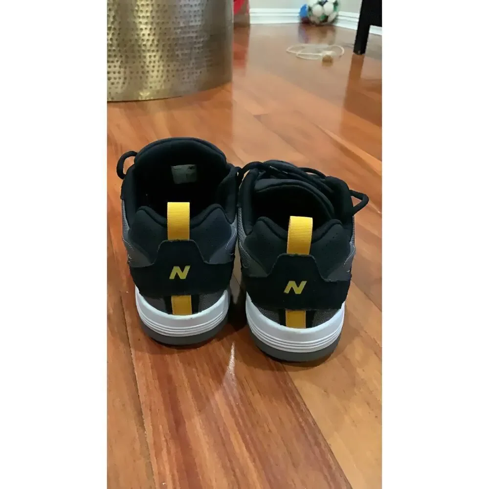 New Balance Men US M 13 Sneakers Athletic Streetwear